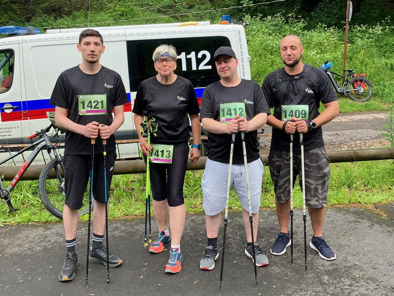 Team des Immanuel Therapiezentrum Bad Liebenstein: v.l. Klient Jason Ariai, Mitarbeiterin Ulrike Winges, die Klienten Luis Pepe Stötzer und Sebastian Treu Team des Immanuel Therapiezentrum Bad Liebenstein: v.l. Klient Jason Ariai, Mitarbeiterin Ulrike Winges, die Klienten Luis Pepe Stötzer und Sebastian Treu